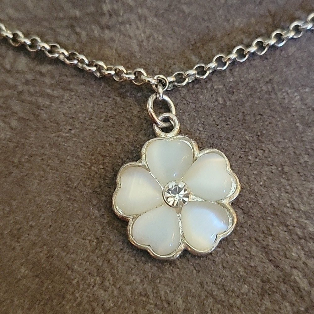 Vintage Fairycore Moonglow Flower Pendant Chain Coquette Necklace - Picture 3 of 7